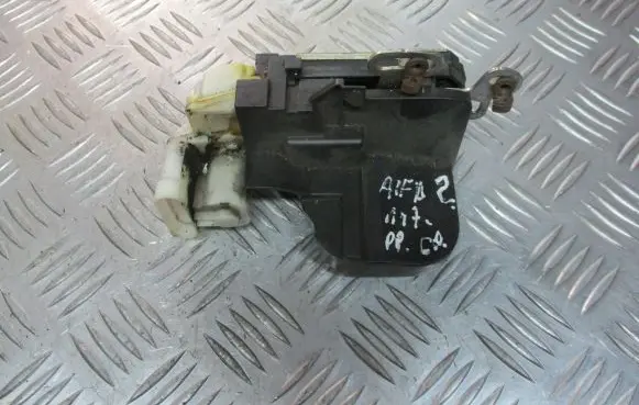 Alfa Romeo 147 Front door lock