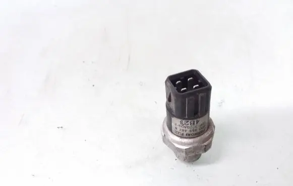 Audi A4 S4 B5 8D Air conditioning (A/C) pressure sensor 8D0959482B
