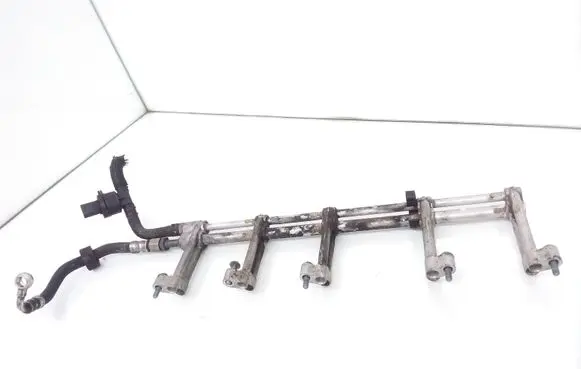 Volkswagen Touareg I Fuel main line pipe 07Z133317K
