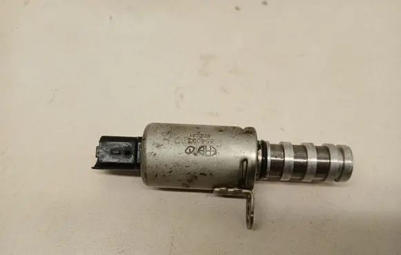 BMW 1 F20 F21 Valve oil control V8610388