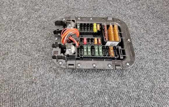 Mercedes-Benz GLC X253 C253 Fuse module A2225403150