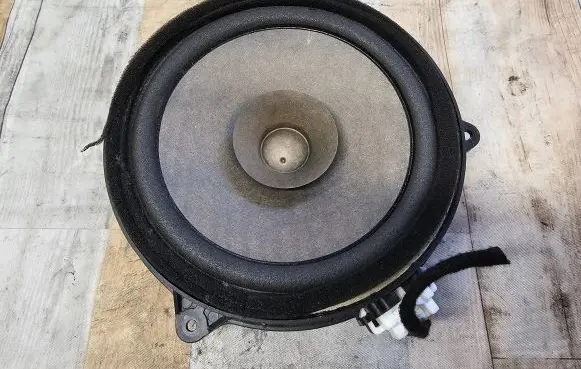 Mazda 2 Front door speaker D65166960