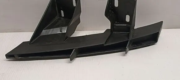 Audi Q7 4L Front bumper mounting bracket 4L0807334