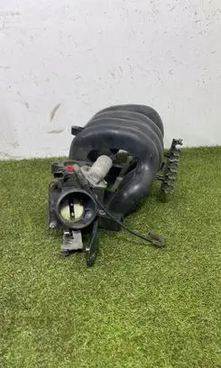 Ford Focus Intake manifold 1s4g9424b1c