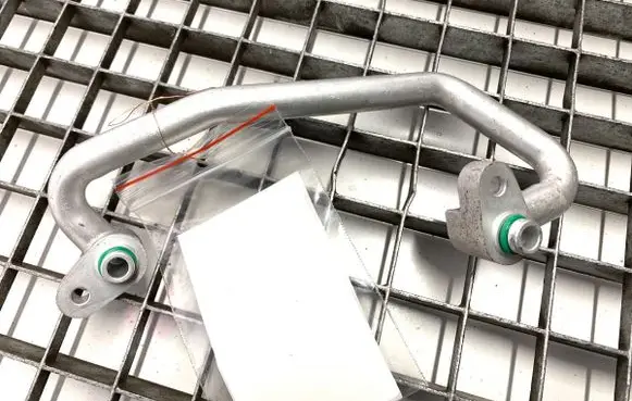 Hyundai Kona II Air conditioning (A/C) pipe/hose 