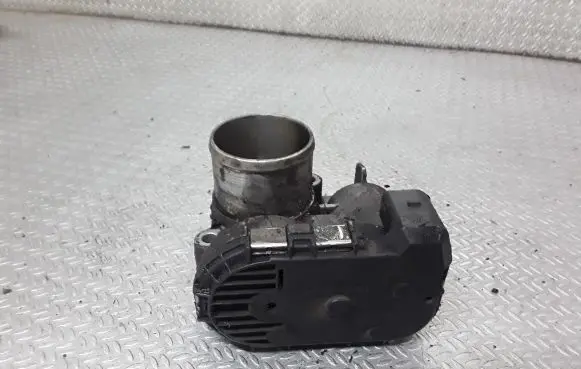 Renault Laguna III Throttle valve 8200330810E