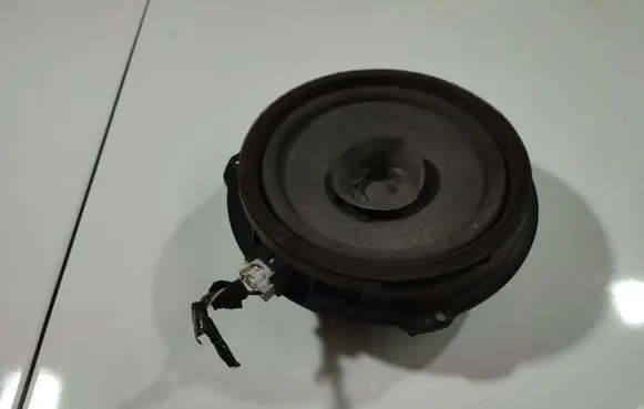 Ford Focus Front door speaker AA6T18808CA