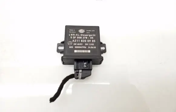 Mercedes-Benz E W211 Light module LCM A2118200985