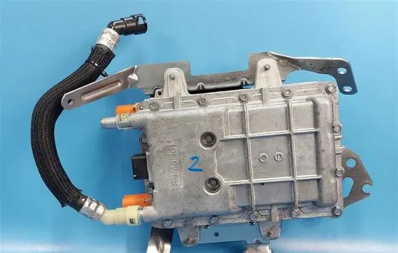 Ford Explorer Voltage converter inverter L1M8-10C785-AG