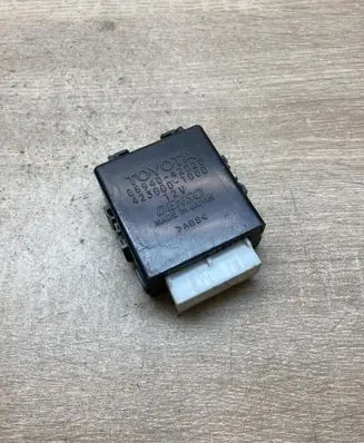 Toyota RAV 4 (XA30) Window wiper relay 8594042020 4230001000
