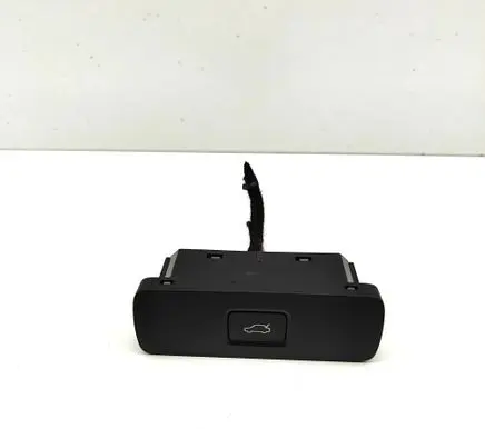 Volvo XC60 Tailgate/boot open switch button 32350330 P32350330
