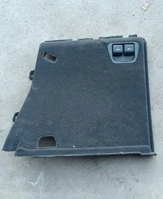 Trunk/boot lower side trim panel