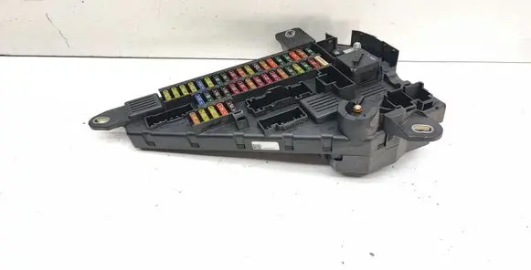 BMW 5 E60 E61 Fuse module 6906618