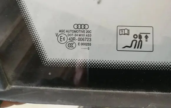 Audi Q3 8U Rear side window 8UO845300 E000255 DOT24M101AS3
