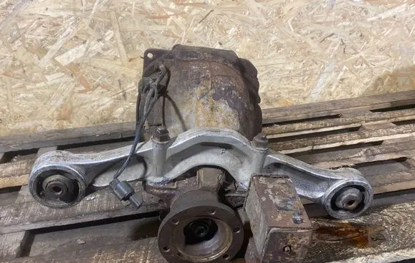 Mitsubishi Pajero Rear differential MR44682