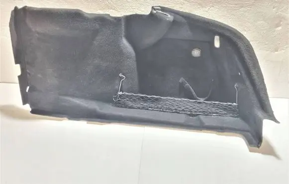 (D)pillar trim (top)