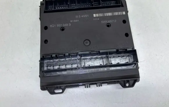 Volkswagen Polo Comfort/convenience module 6Q1937049B