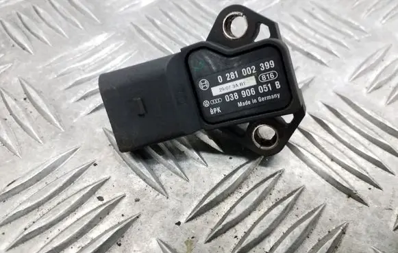 Volkswagen Golf VI Air pressure sensor 0281002399 038906051B