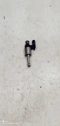 Audi A3 S3 8V Fuel injector 04E906036E