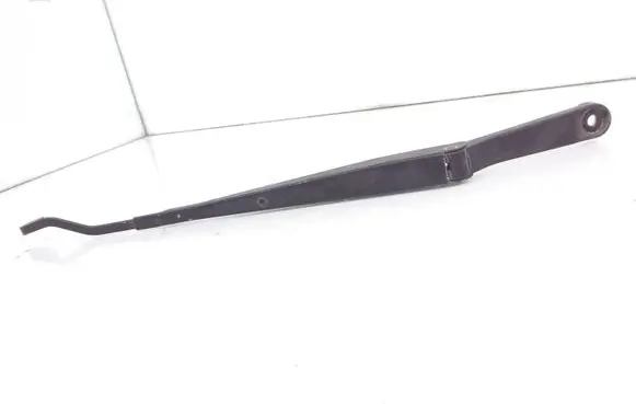Opel Frontera B Front wiper blade arm 4024J3