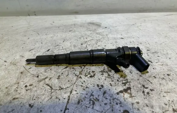 BMW 1 E81 E87 Fuel injector 0445110209