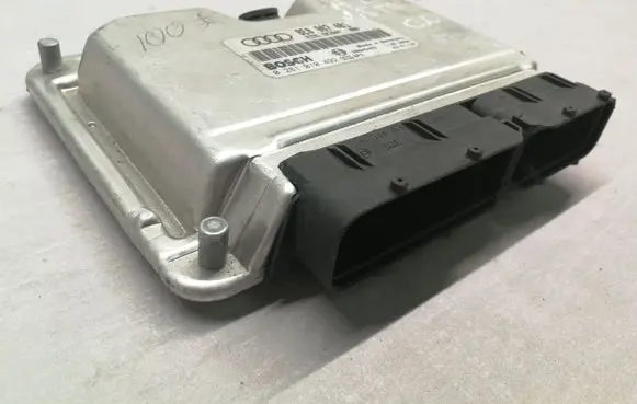 Audi A4 S4 B6 8E 8H Engine control unit/module 0281010492 8E0967401