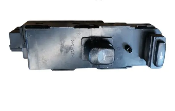 Volvo V70 Electric window control switch 30737519