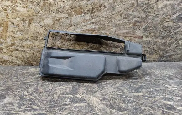 Lexus LS 460 - 600H Fuse box cover 8266250140