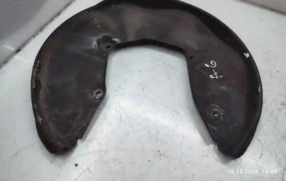Audi A6 Allroad C6 Front brake disc dust cover plate 