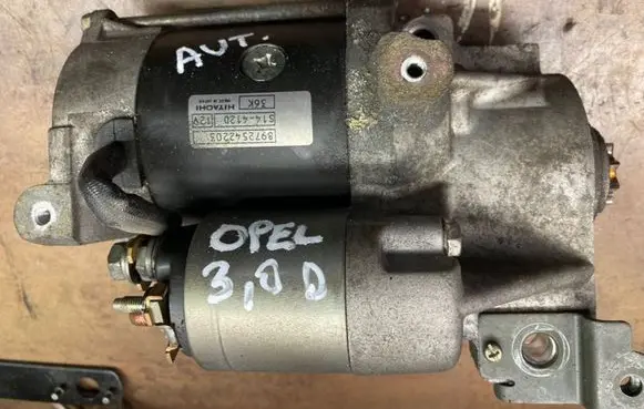 Opel Signum Starter motor 8972542203