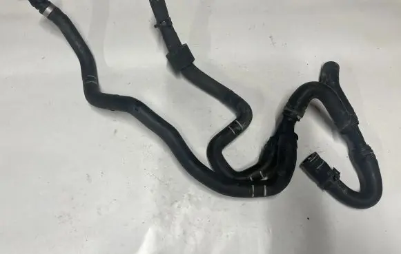 Porsche Cayenne (92A) Engine coolant pipe/hose 7P5122049P