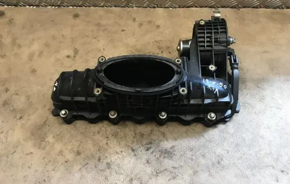 Mercedes-Benz E C207 W207 Intake manifold A6510900037