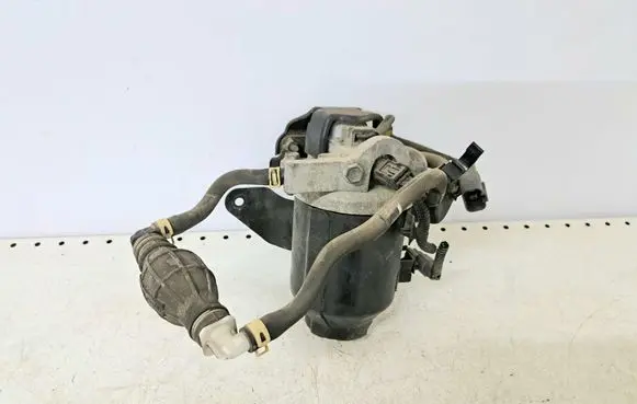 Honda FR-V Fuel filter housing 
