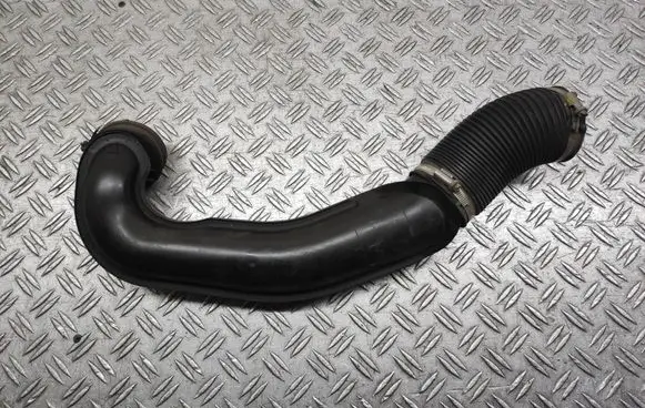 Volvo C30 Air intake duct part 7M519A673 76894620