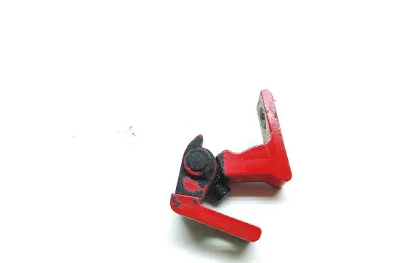 Volkswagen Polo V 6R Front door lower hinge 