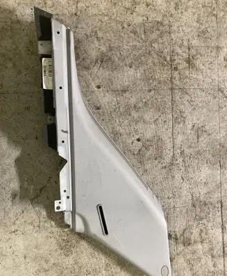 Mercedes-Benz ML W164 (C) pillar trim A1646901925