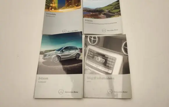 Mercedes-Benz B W246 W242 Owners service history hand book 