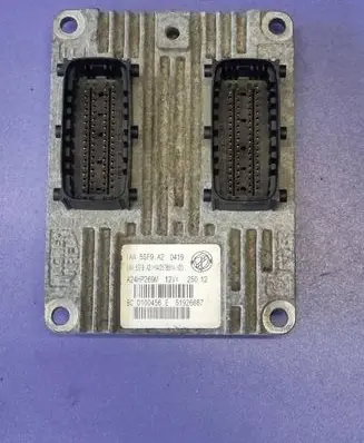 Fiat Punto (199) Engine control unit/module 51926687 A24HP269M 0100456E