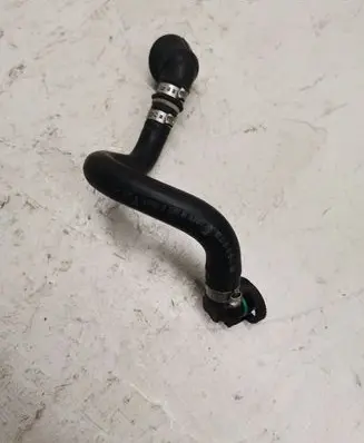 Porsche Macan (95B) Engine coolant pipe/hose 8R0819334