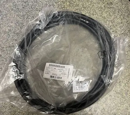 Volkswagen Touran II Rubber seal front door (on door) 1T0837701C 1T0837701C9B9