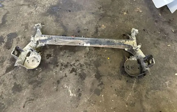 Renault Kangoo II Rear axle beam 