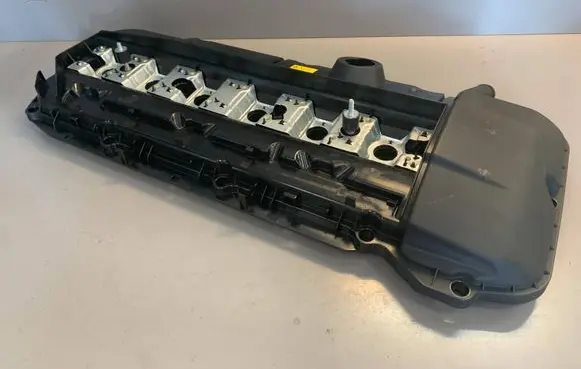 BMW 5 E60 E61 Other cylinder head part 11127512839 27512839 11121432928