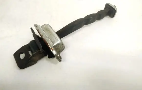 Skoda Octavia Mk2 (1Z) Rear door check strap stopper