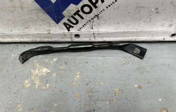 BMW X5 E70 Radiator support slam panel bracket 7159588