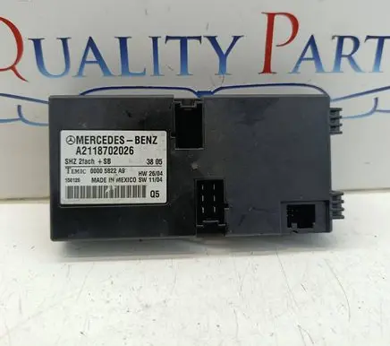Mercedes-Benz CLS C219 Seat control module A2118702026