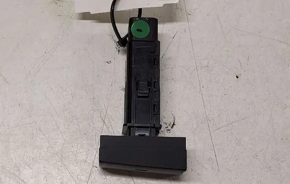 Hyundai Santa Fe Air conditioning (A/C) switch 202002962