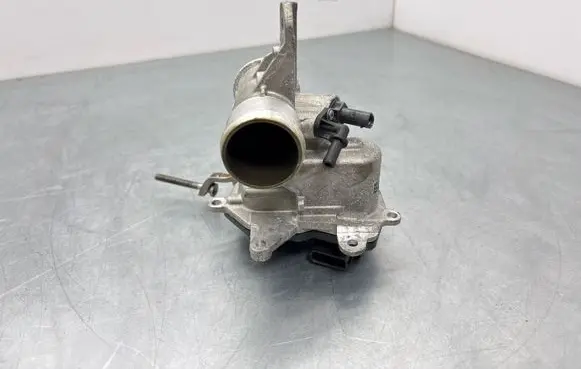 Land Rover Defender EGR valve K6D35H273AB
