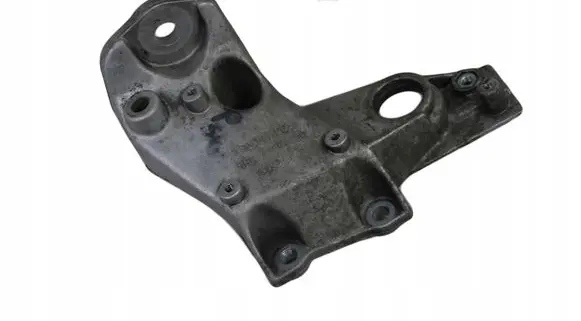 Volkswagen PASSAT B5 Gearbox mounting bracket 8D0399108E