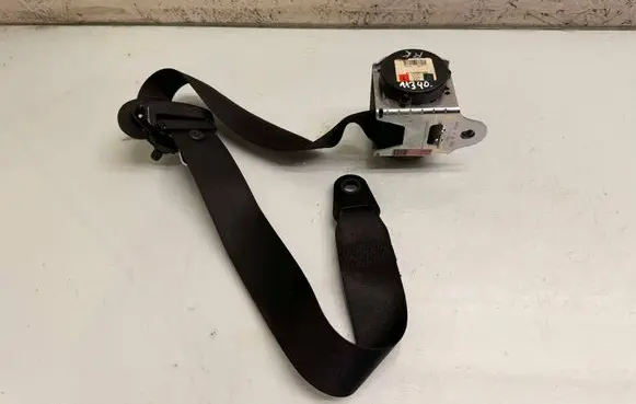 Mini Cooper Countryman R60 Front seatbelt 617059800B 9802195