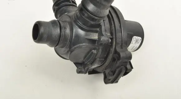 Jaguar I-Pace Water pump J9D38D108AC
